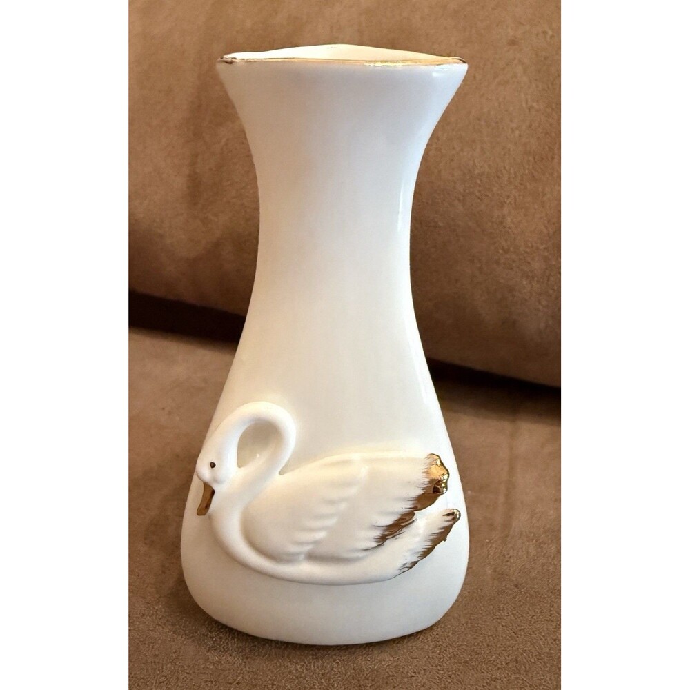 Solitude Collection Bone China Swan Vase 4 in White Gold Trim Boxed